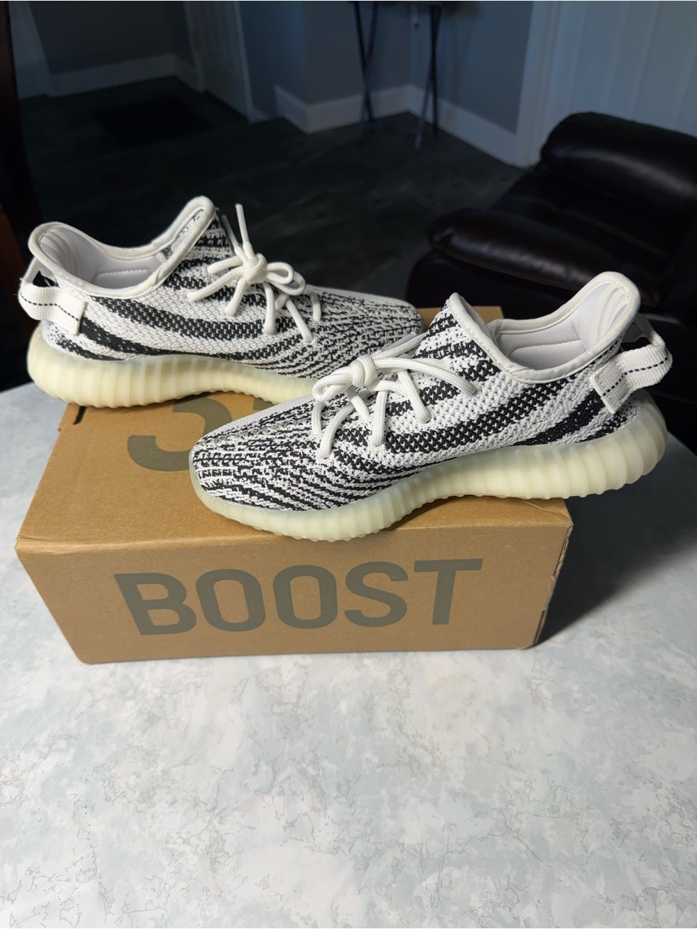 Adidas Yeezy 350 Zebra - Picture 5 of 5